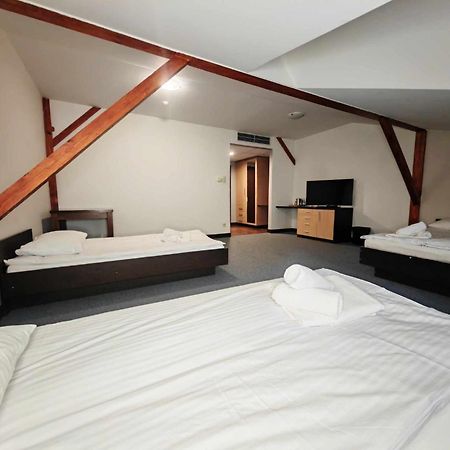 Maka I Magia Obiady Domowe Hotel زامبروو المظهر الخارجي الصورة