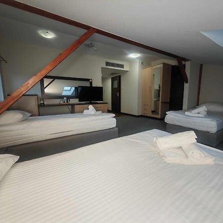 Maka I Magia Obiady Domowe Hotel زامبروو المظهر الخارجي الصورة